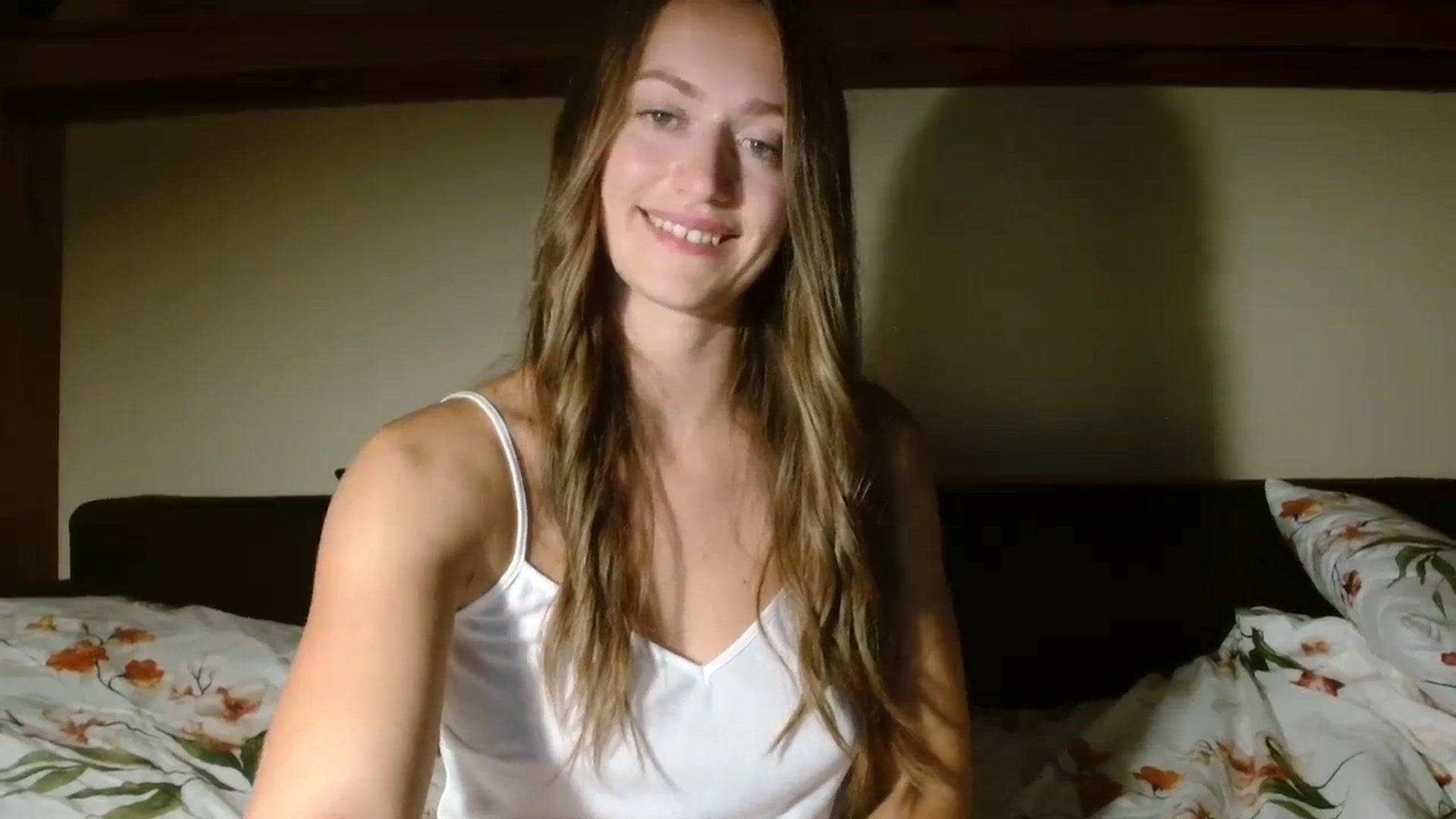Gallery image thumbnail from Sberrygirl18's myfreecams stream on, 07/18/2024, 19:40 image 3 of 20