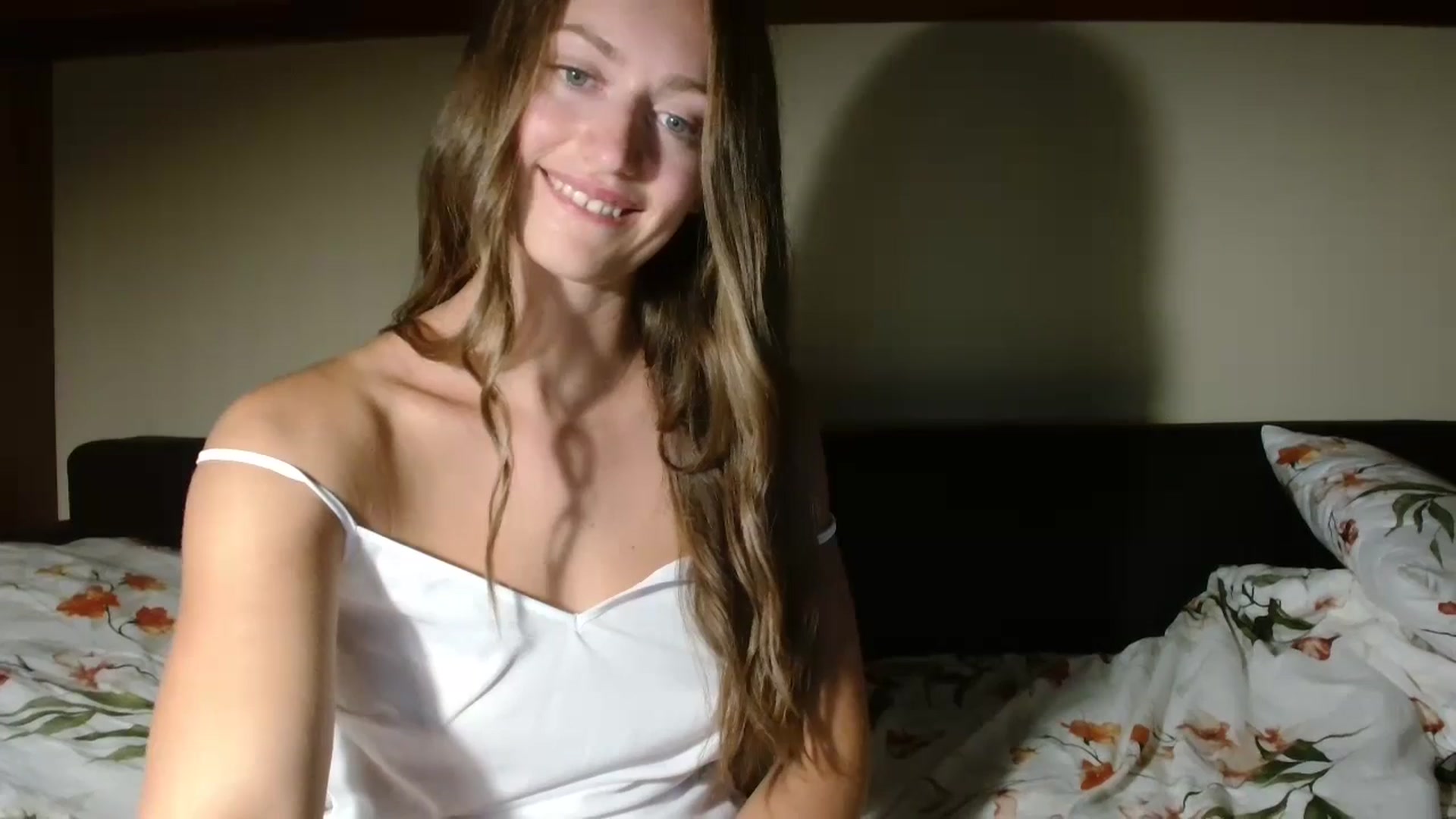 Gallery image thumbnail from Sberrygirl18's myfreecams stream on, 07/18/2024, 19:40 image 18 of 20