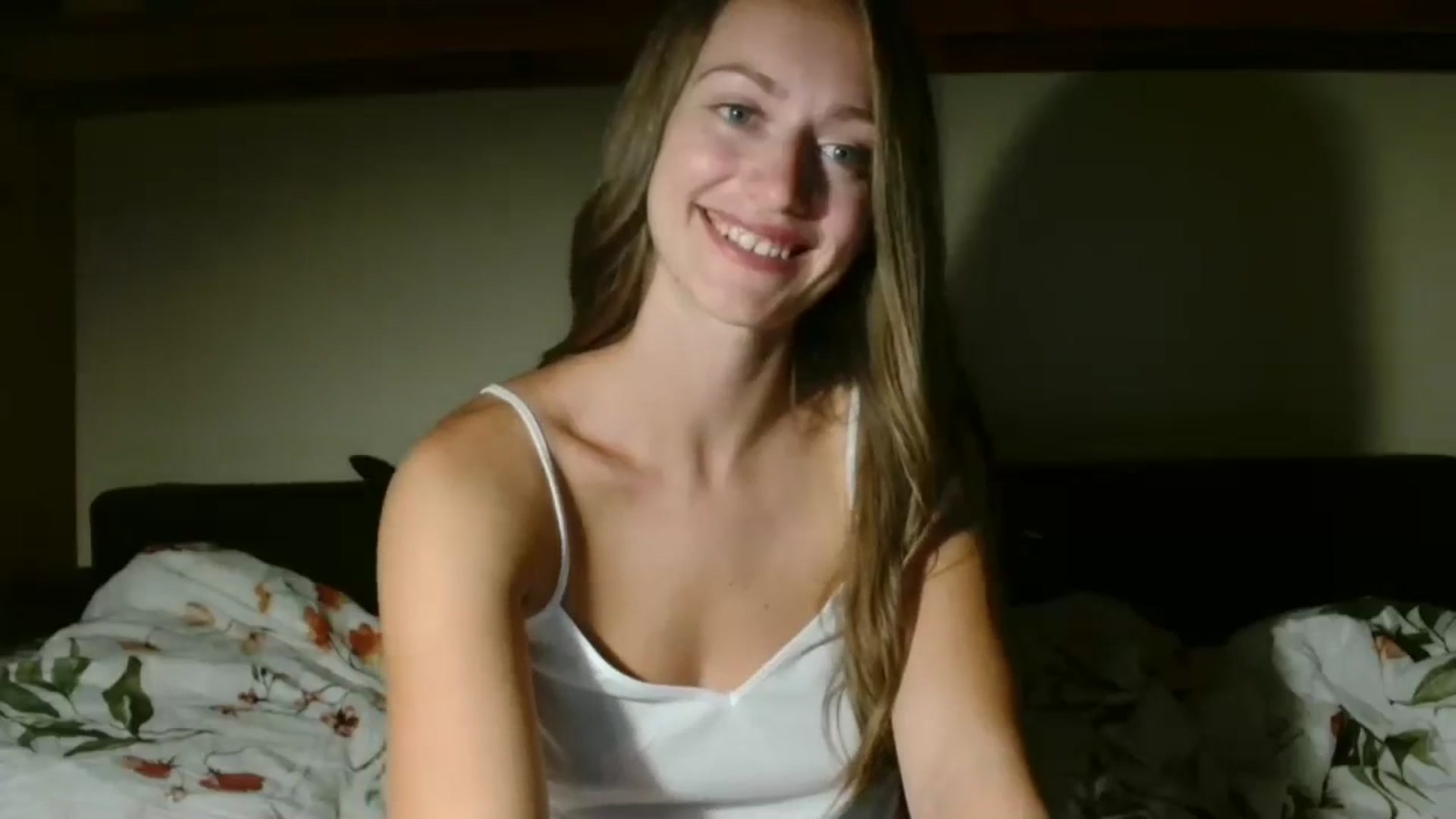 Gallery image thumbnail from Sberrygirl18's myfreecams stream on, 07/18/2024, 22:58 image 19 of 20
