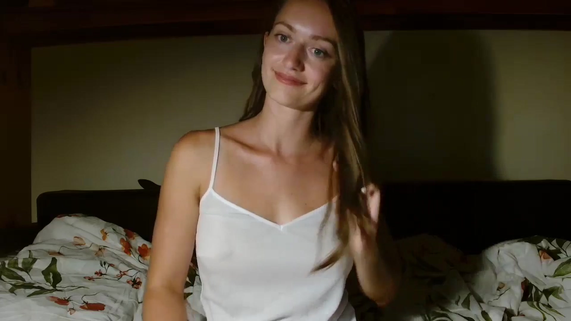 Gallery image thumbnail from Sberrygirl18's myfreecams stream on, 07/18/2024, 22:58 image 8 of 20
