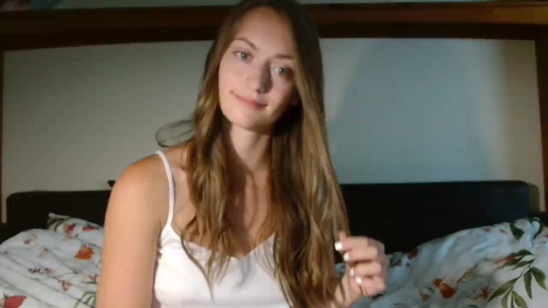 Gallery image thumbnail from Sberrygirl18's myfreecams stream on, 07/19/2024, 12:06 image 10 of 20