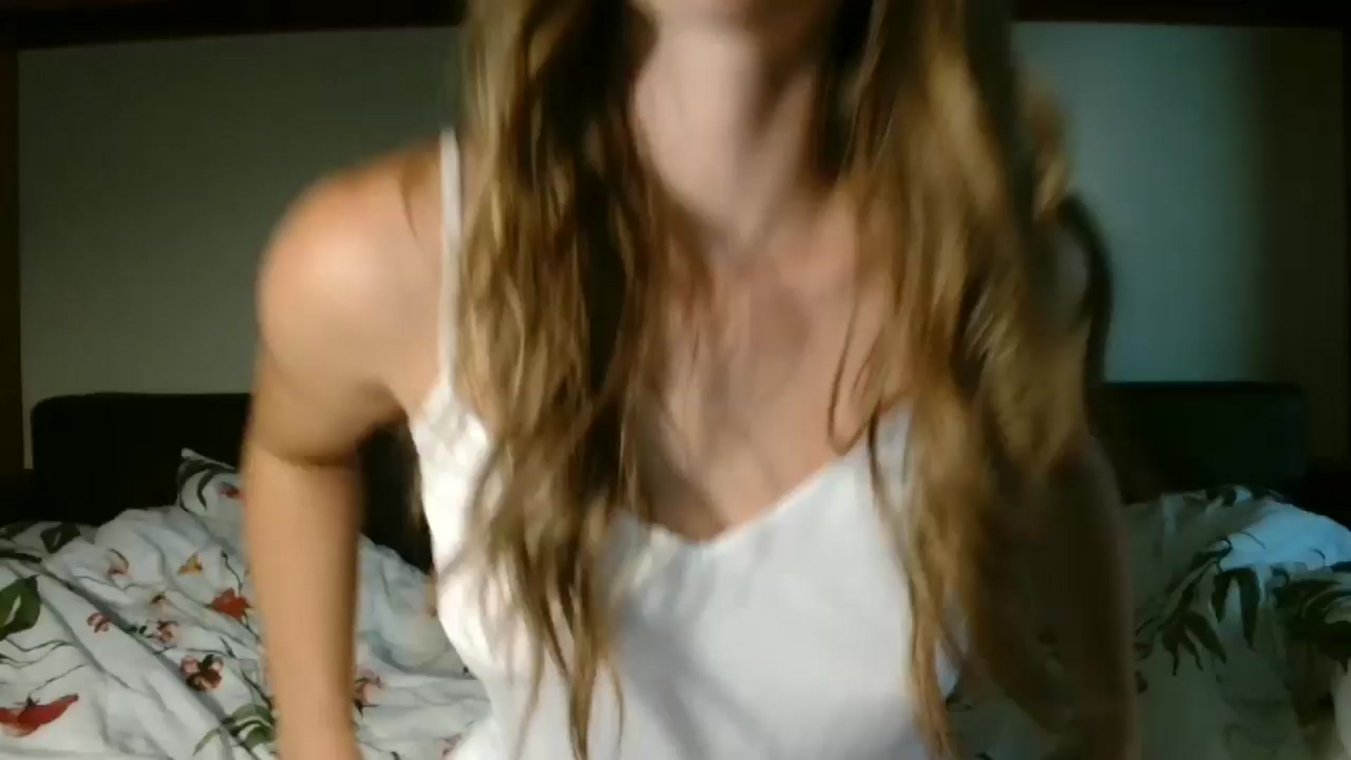 Gallery image thumbnail from Sberrygirl18's myfreecams stream on, 07/19/2024, 17:06 image 1 of 20