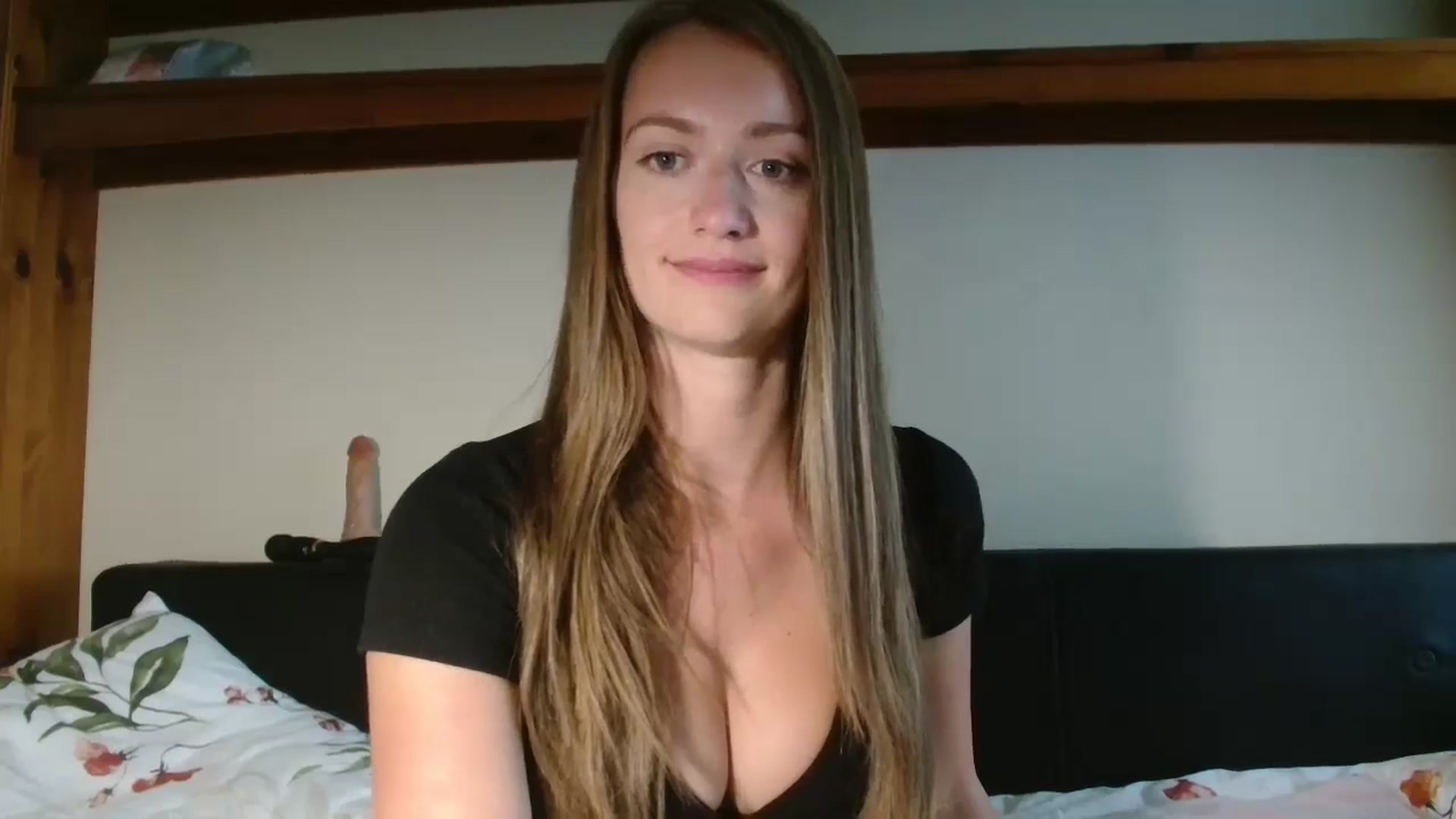 Gallery image thumbnail from Sberrygirl18's myfreecams stream on, 08/08/2024, 15:46 image 4 of 20
