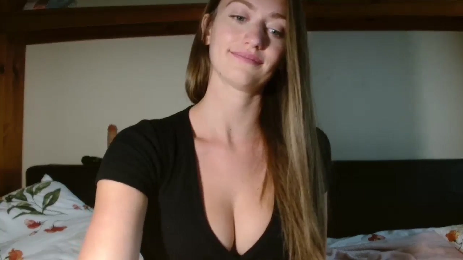 Gallery image thumbnail from Sberrygirl18's myfreecams stream on, 08/08/2024, 15:46 image 20 of 20