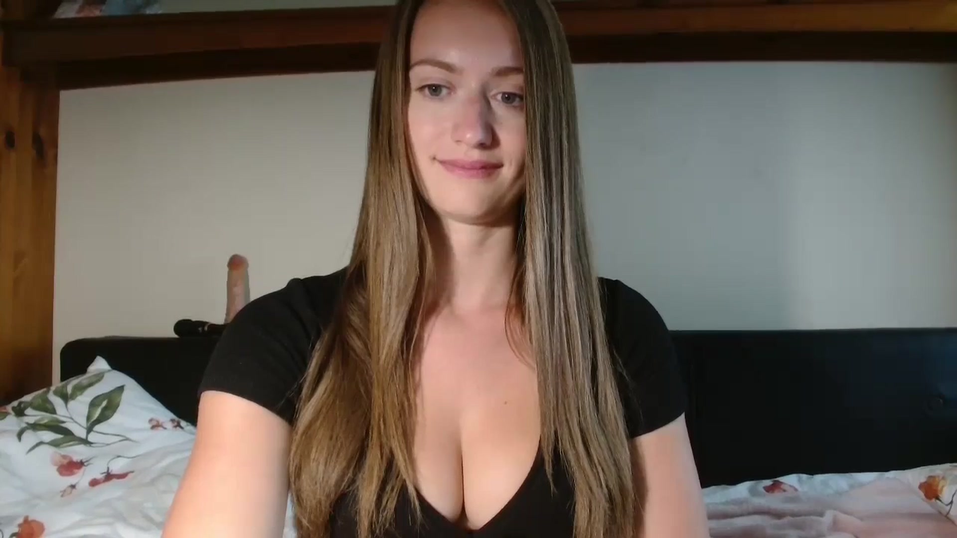 Gallery image thumbnail from Sberrygirl18's myfreecams stream on, 08/08/2024, 15:46 image 5 of 20