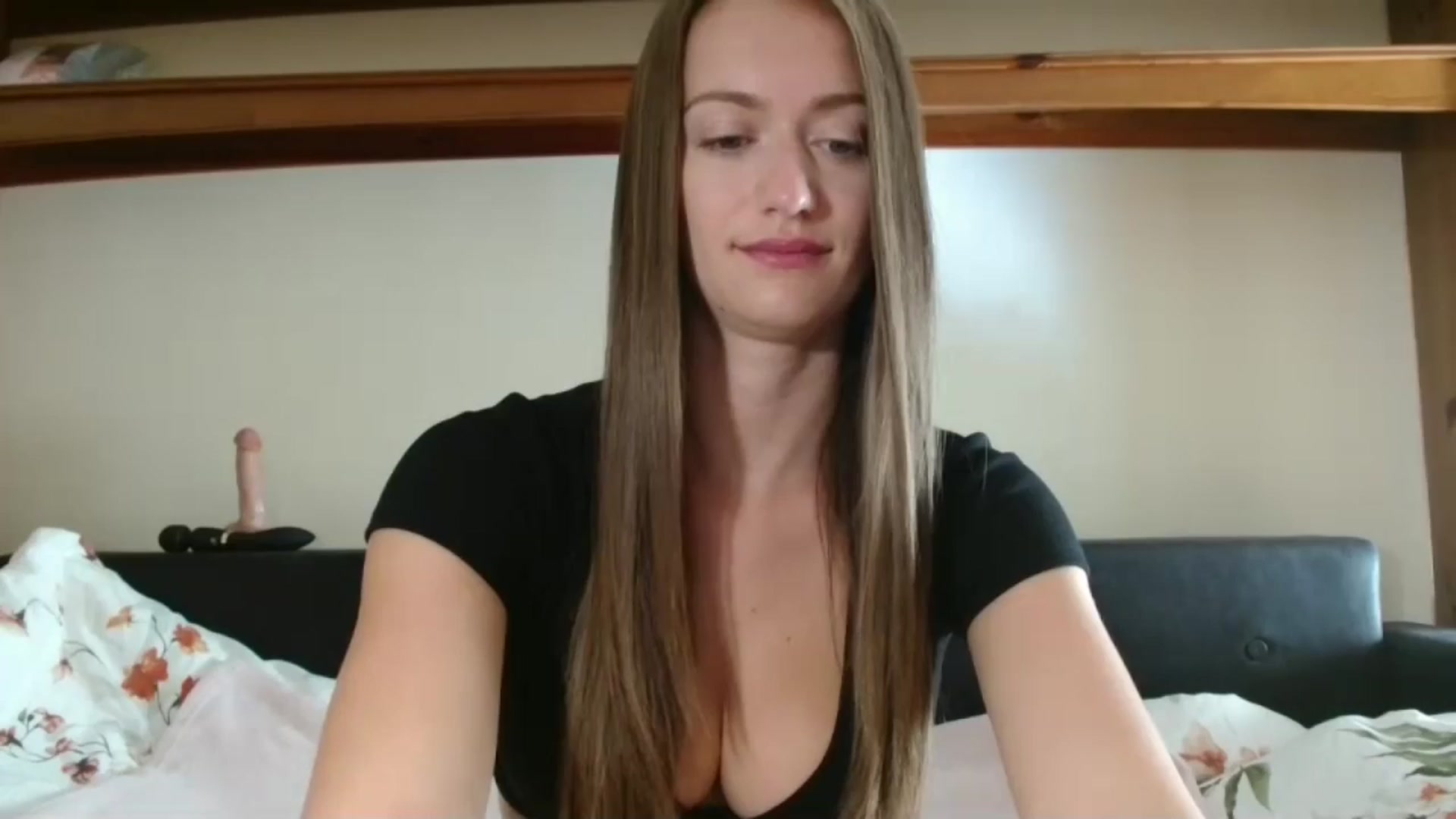 Gallery image thumbnail from Sberrygirl18's myfreecams stream on, 08/09/2024, 07:10 image 8 of 20