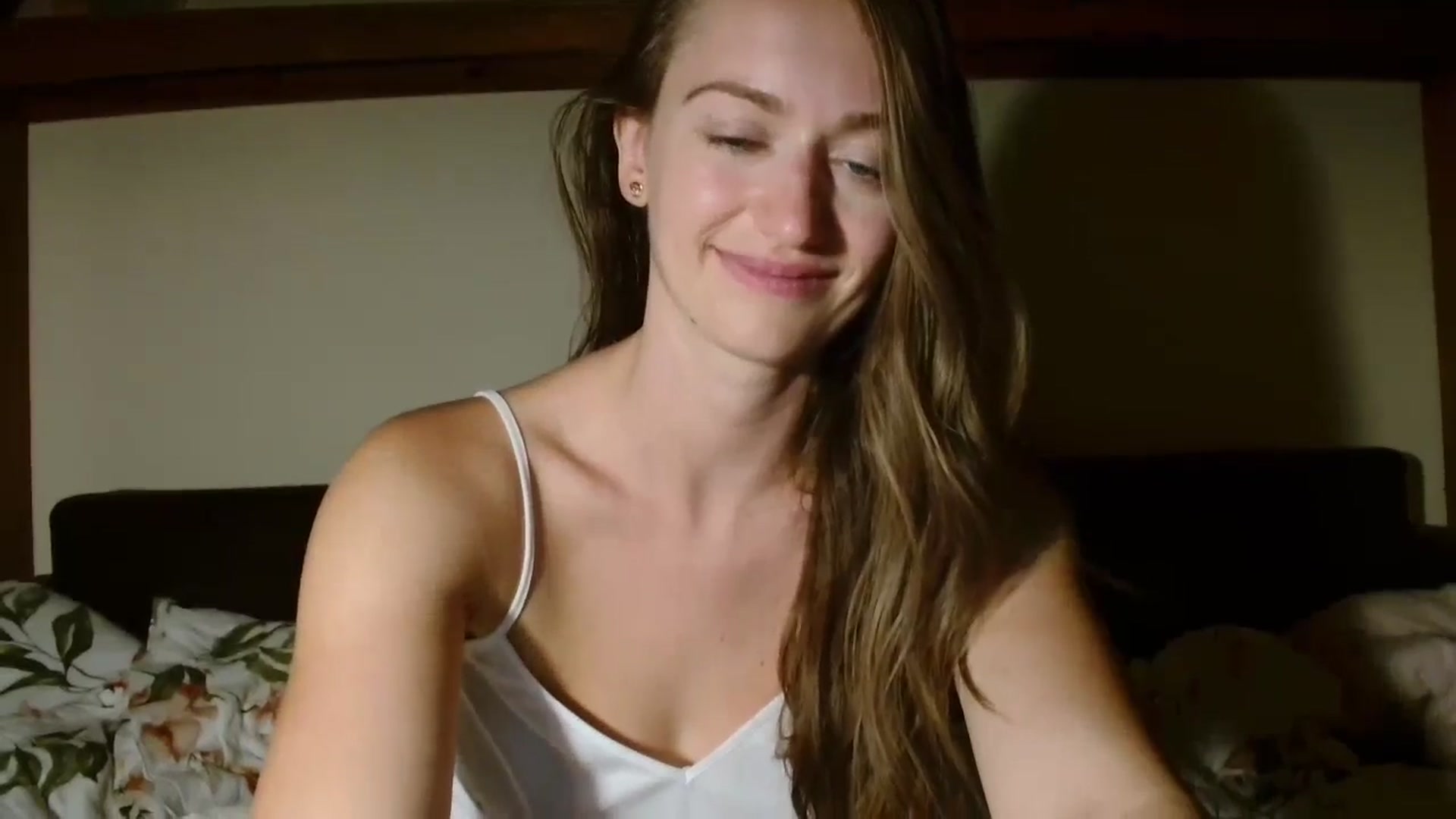 Gallery image thumbnail from Sberrygirl18's myfreecams stream on, 09/02/2024, 17:51 image 8 of 20