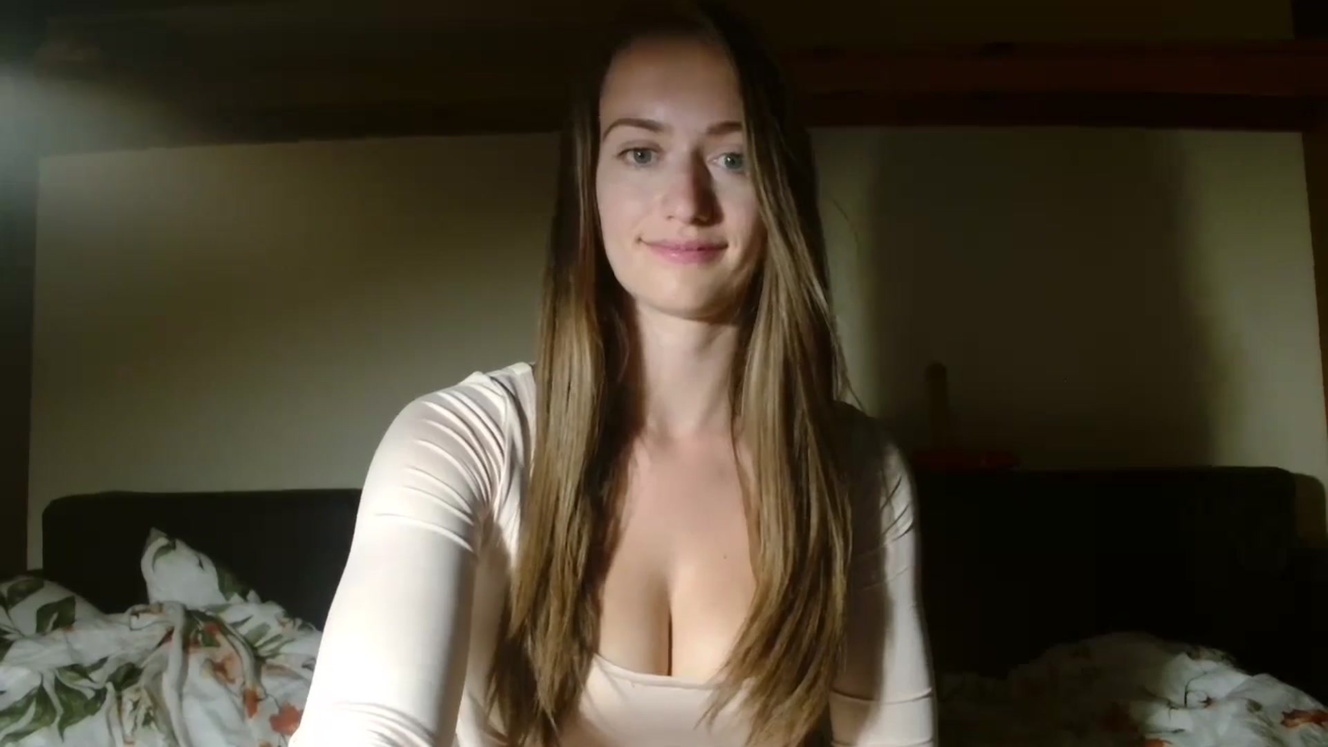 Gallery image thumbnail from Sberrygirl18's myfreecams stream on, 09/06/2024, 19:37 image 3 of 20