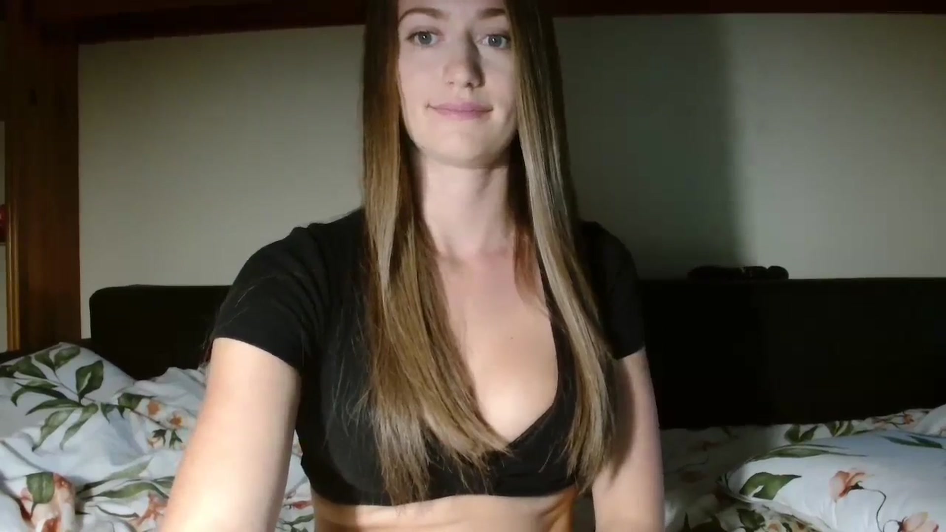 Gallery image thumbnail from Sberrygirl18's myfreecams stream on, 09/12/2024, 17:01 image 10 of 20