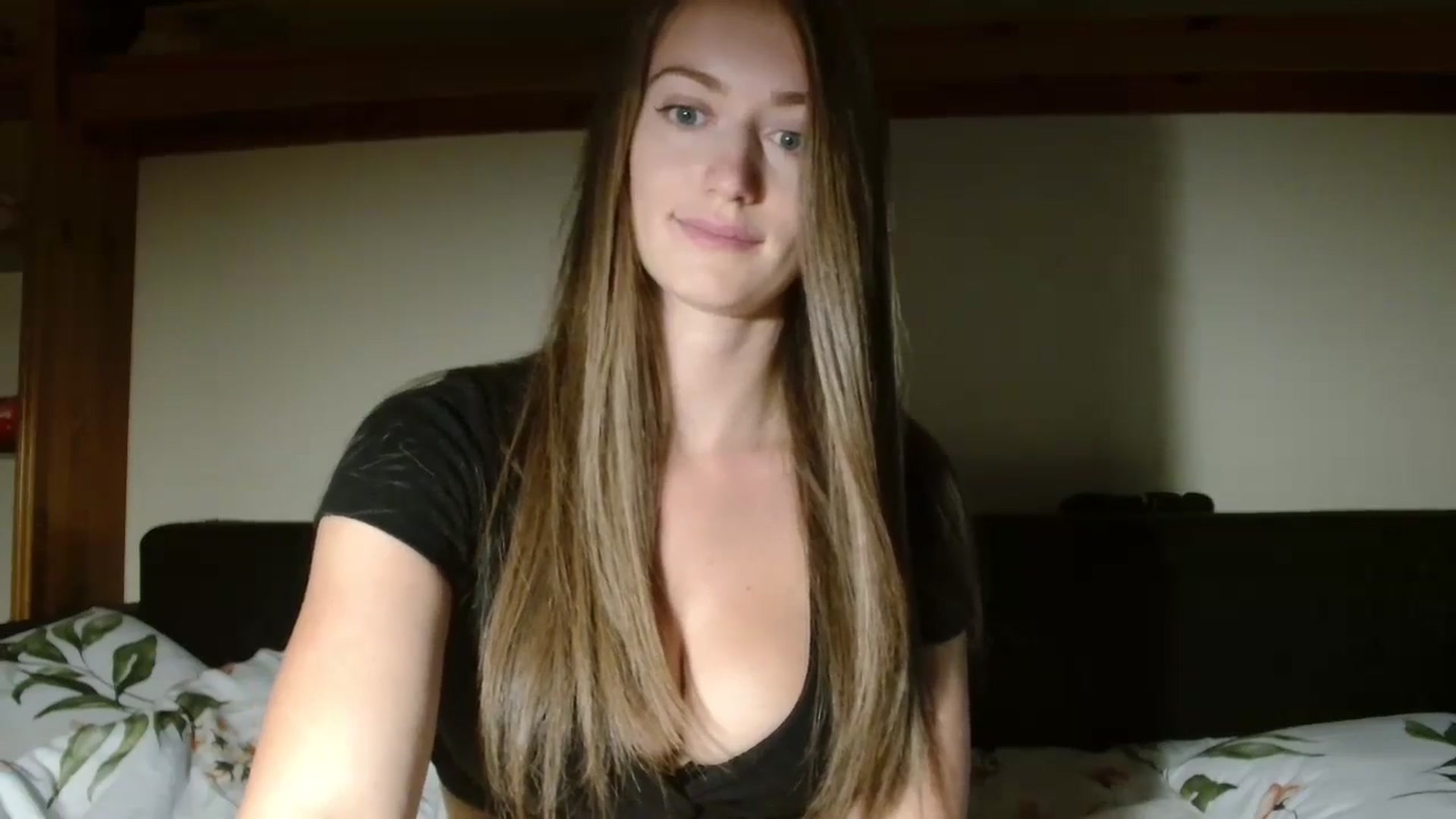 Gallery image thumbnail from Sberrygirl18's myfreecams stream on, 09/12/2024, 17:01 image 14 of 20