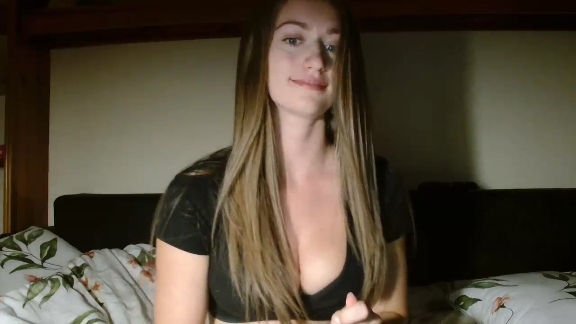 Gallery image thumbnail from Sberrygirl18's myfreecams stream on, 09/12/2024, 18:55 image 3 of 20