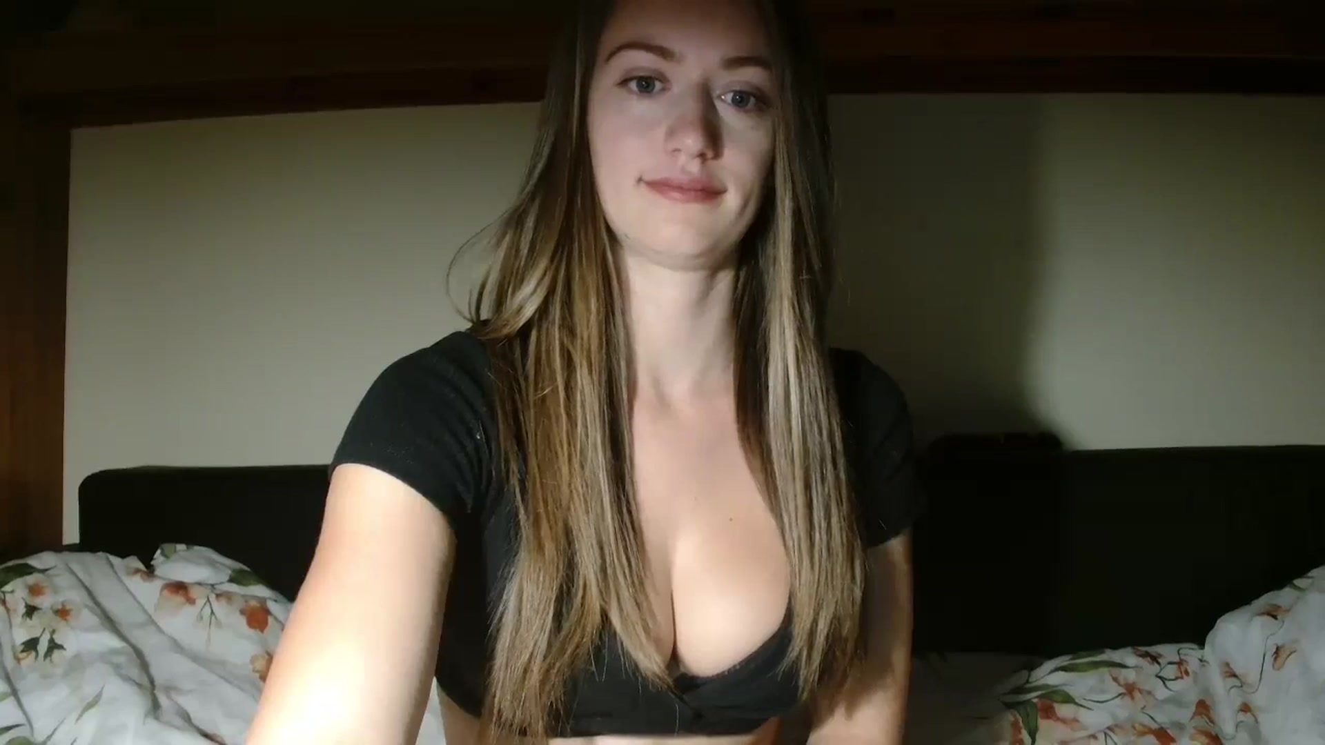 Gallery image thumbnail from Sberrygirl18's myfreecams stream on, 09/13/2024, 02:36 image 13 of 20