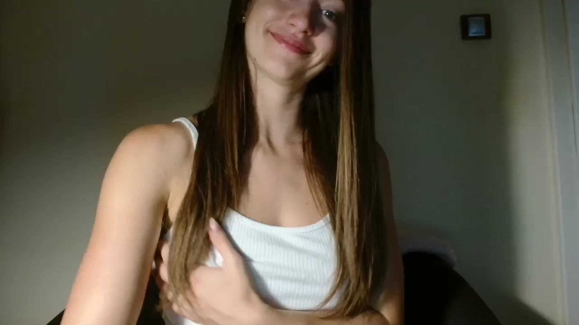 Gallery image thumbnail from Sberrygirl18's myfreecams stream on, 09/14/2024, 07:24 image 16 of 20