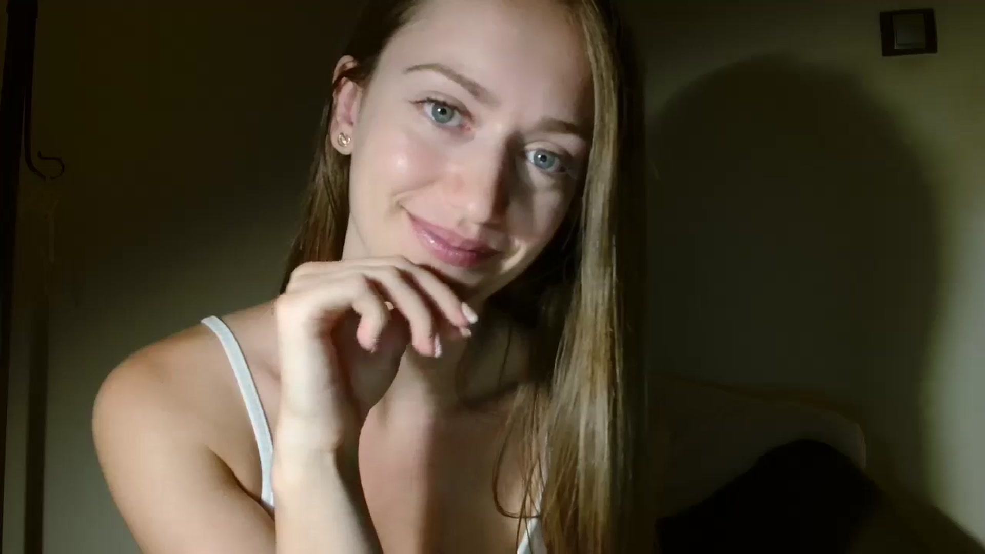 Gallery image thumbnail from Sberrygirl18's myfreecams stream on, 09/14/2024, 17:04 image 3 of 20