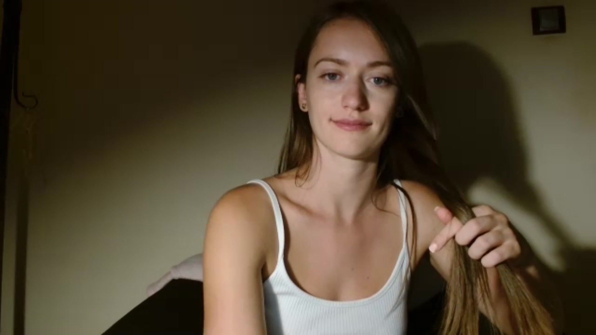 Gallery image thumbnail from Sberrygirl18's myfreecams stream on, 09/14/2024, 17:04 image 11 of 20