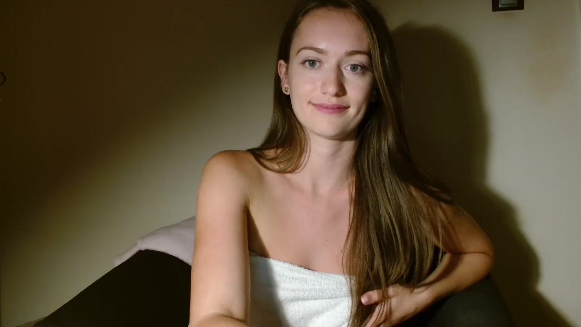 Gallery image thumbnail from Sberrygirl18's myfreecams stream on, 09/15/2024, 20:04 image 14 of 20