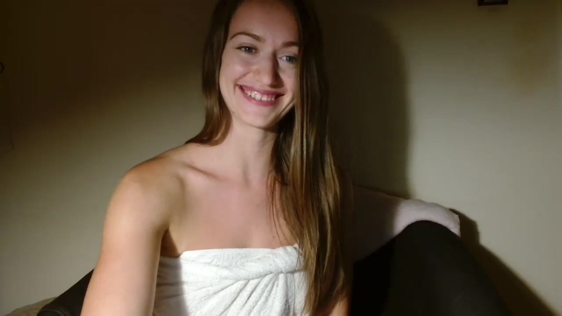 Gallery image thumbnail from Sberrygirl18's myfreecams stream on, 09/15/2024, 20:04 image 6 of 20