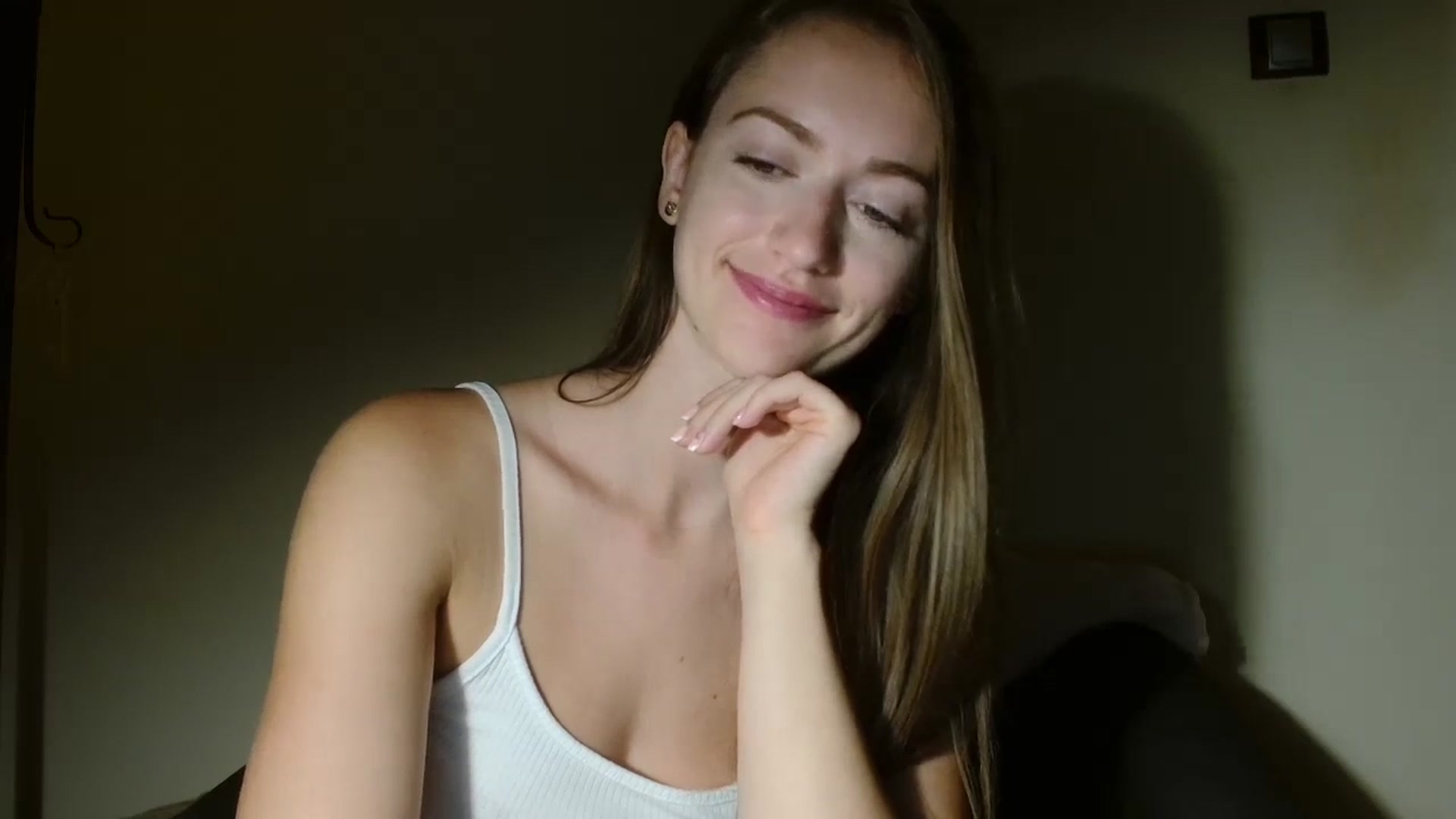 Gallery image thumbnail from Sberrygirl18's myfreecams stream on, 09/16/2024, 04:16 image 6 of 20