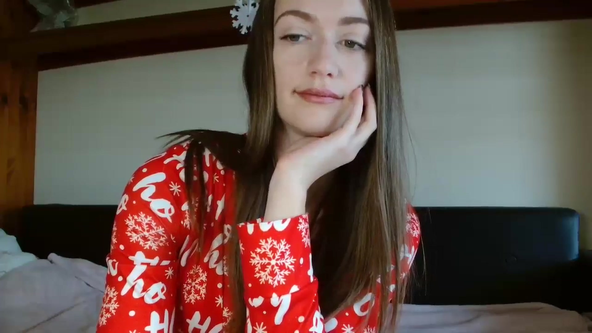 Gallery image thumbnail from Sberrygirl18's myfreecams stream on, 12/17/2024, 11:34 image 12 of 20
