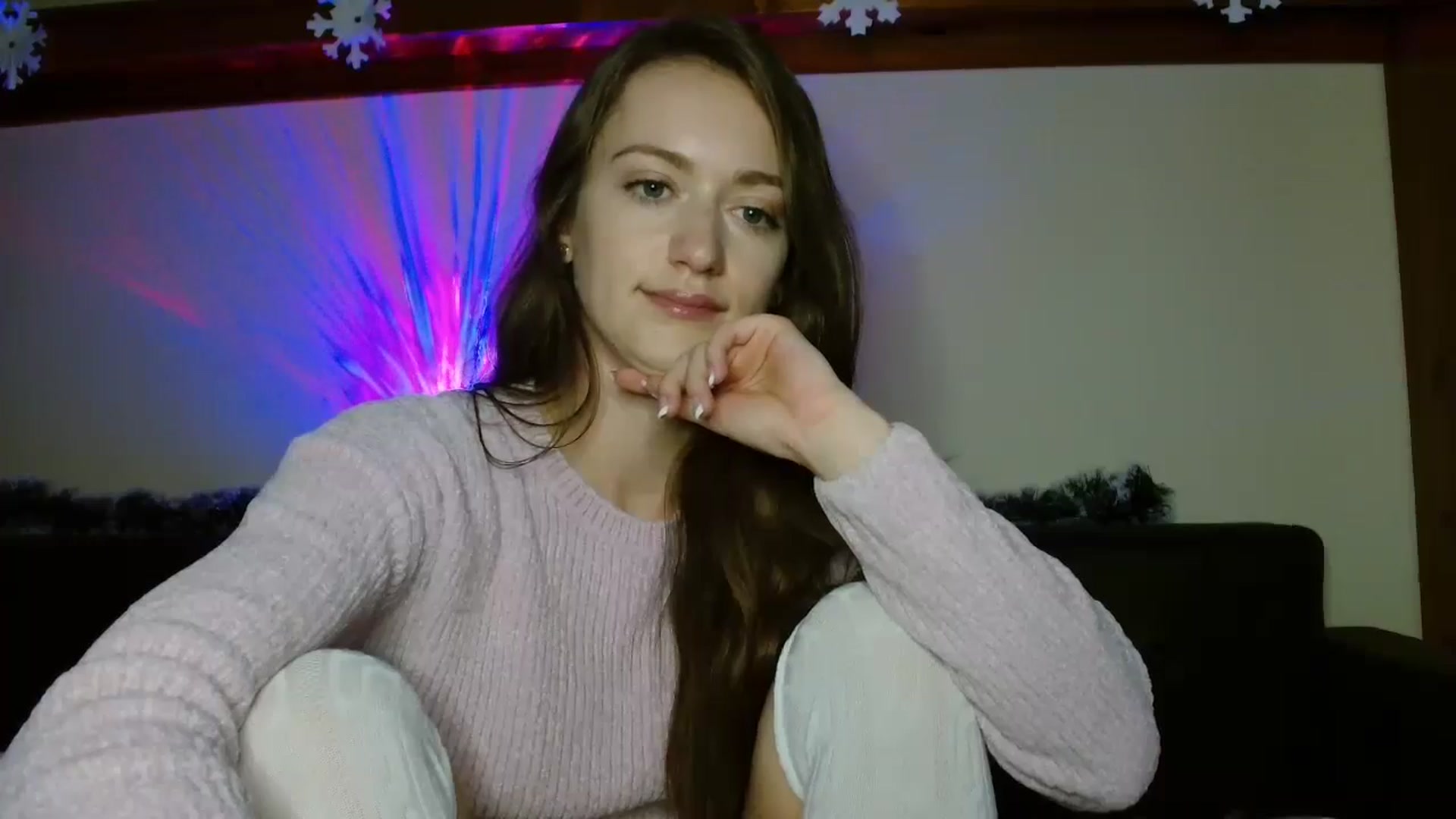 Gallery image thumbnail from Sberrygirl18's myfreecams stream on, 01/19/2025, 15:23 image 16 of 20