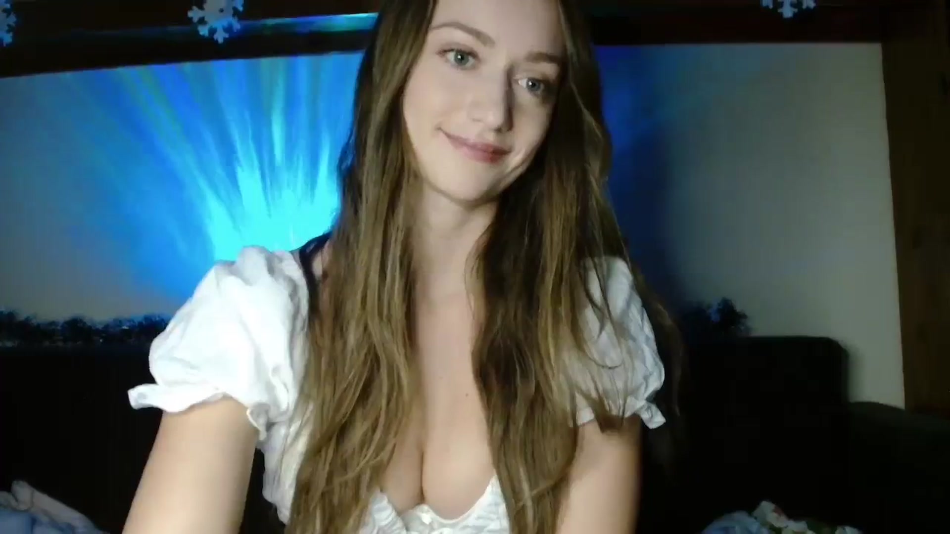 Gallery image thumbnail from Sberrygirl18's myfreecams stream on, 01/19/2025, 20:49 image 7 of 20