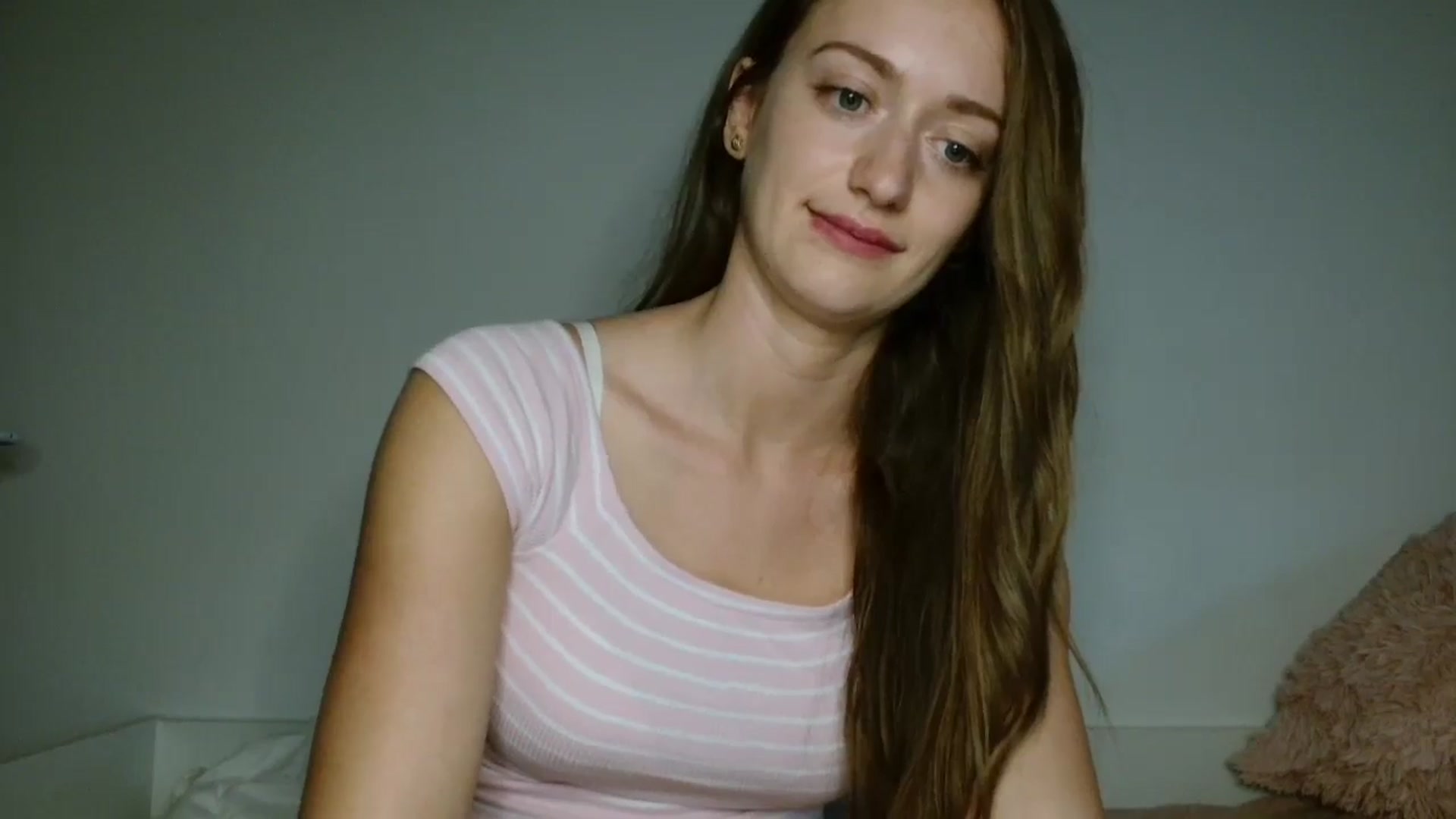 Gallery image thumbnail from Sberrygirl18's myfreecams stream on, 04/26/2025, 17:54 image 14 of 20