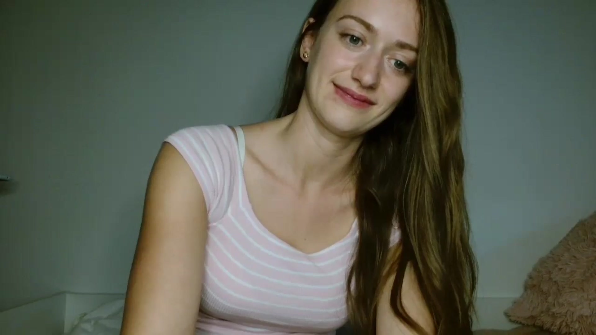 Gallery image thumbnail from Sberrygirl18's myfreecams stream on, 04/26/2025, 17:54 image 13 of 20