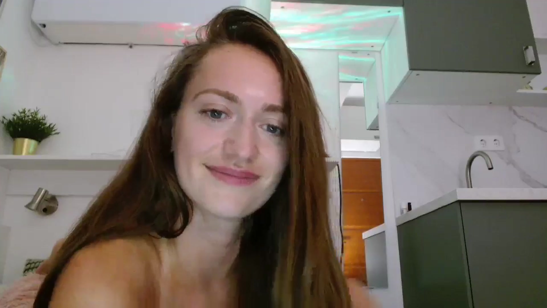 Gallery image thumbnail from Sberrygirl18's myfreecams stream on, 09/25/2025, 18:03 image 7 of 20