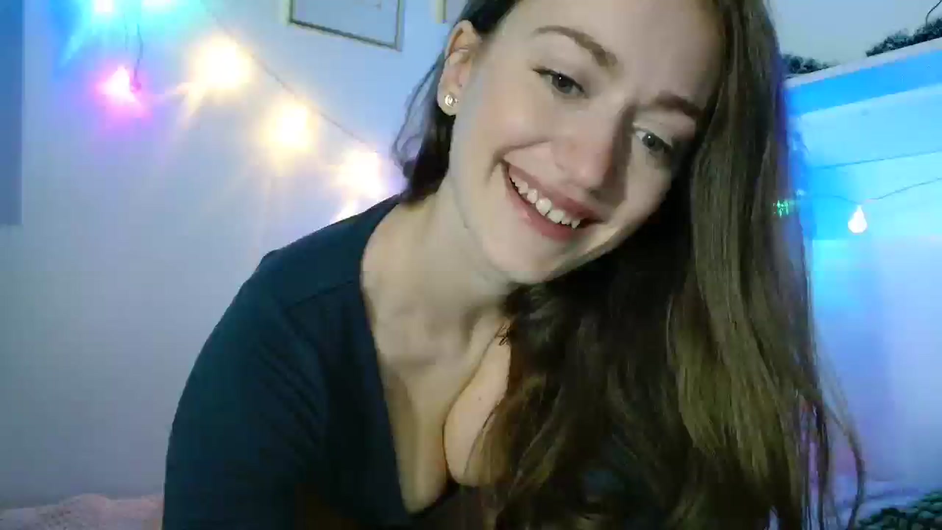Gallery image thumbnail from Sberrygirl18's myfreecams stream on, 12/19/2025, 16:23 image 15 of 20