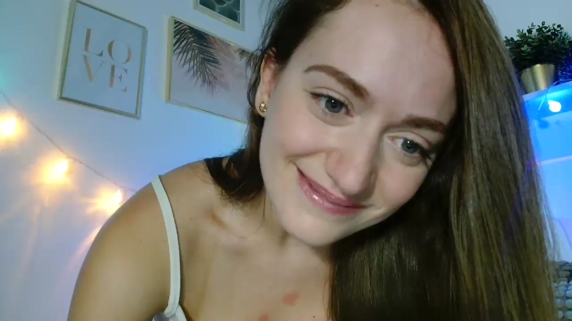 Gallery image thumbnail from Sberrygirl18's myfreecams stream on, 12/22/2025, 20:43 image 6 of 20