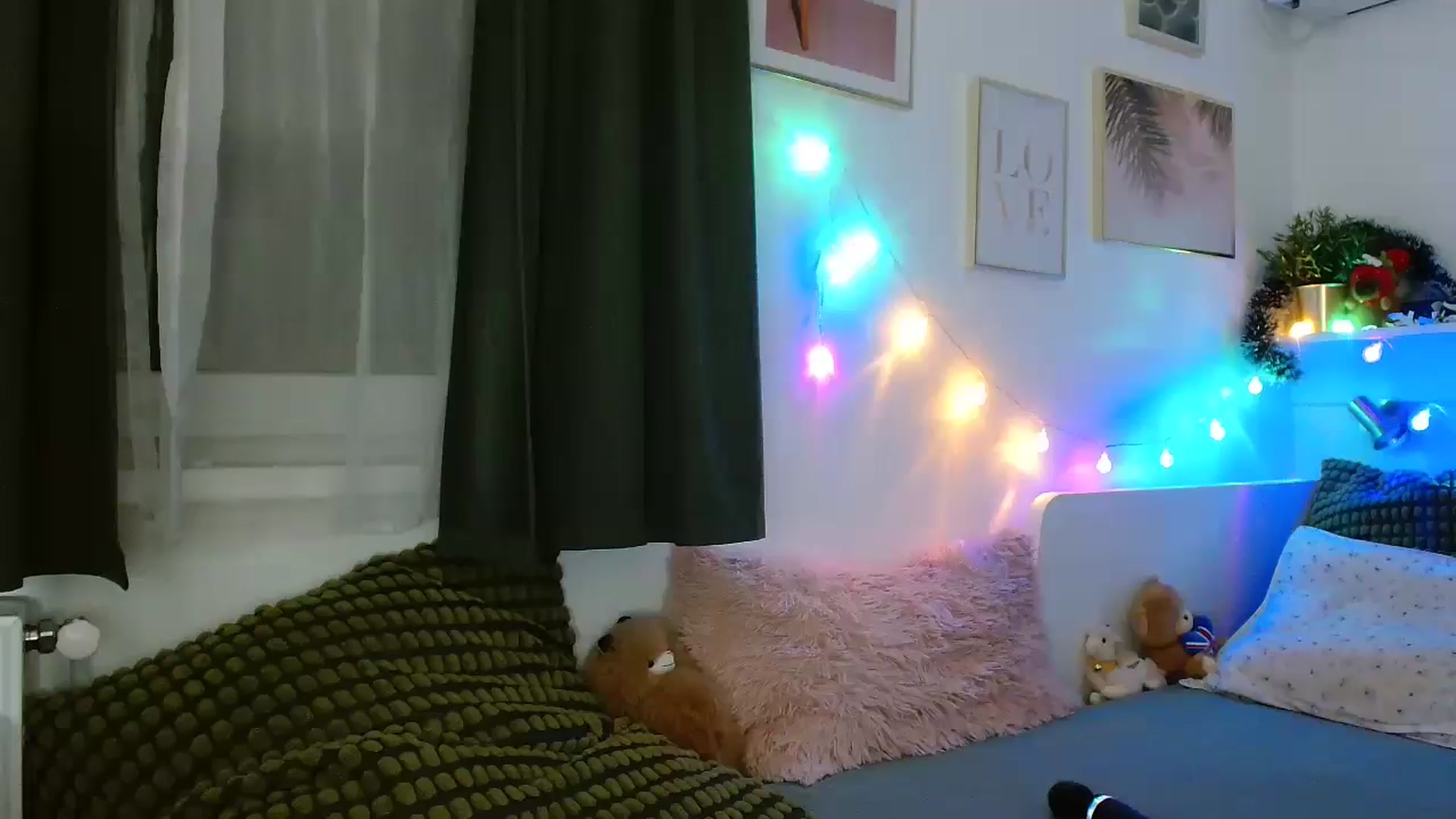 Gallery image thumbnail from Sberrygirl18's myfreecams stream on, 03/02/2026, 04:49 image 16 of 20