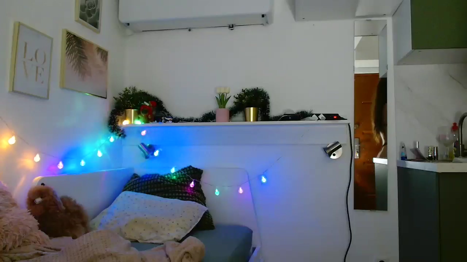 Gallery image thumbnail from Sberrygirl18's myfreecams stream on, 03/09/2026, 05:56 image 5 of 20