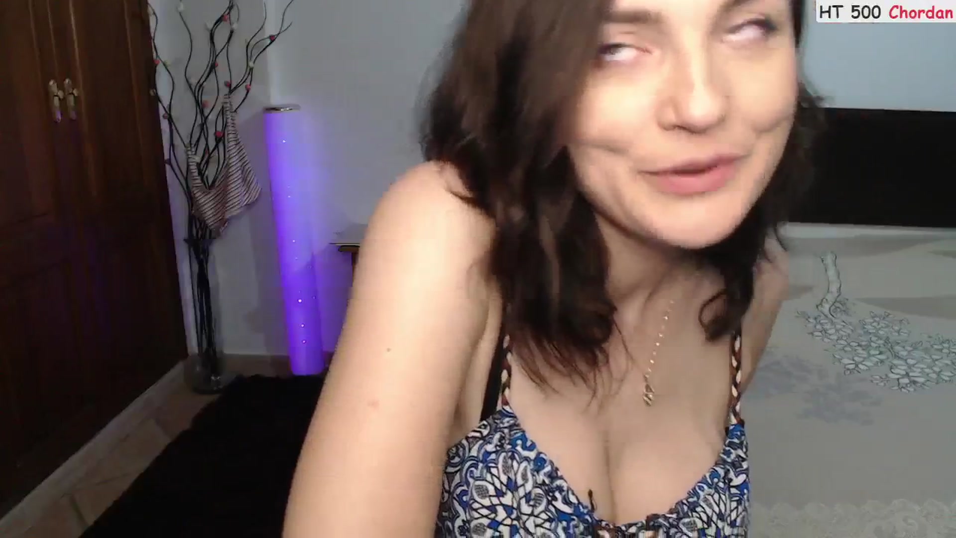 Gallery image thumbnail from ScamRoom's myfreecams stream on, 07/25/2024, 01:00 image 17 of 20