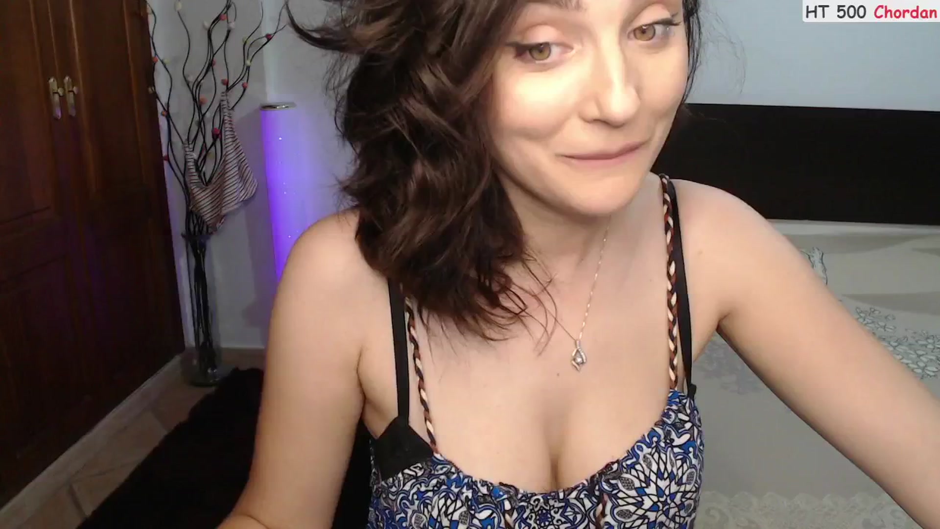 Gallery image thumbnail from ScamRoom's myfreecams stream on, 07/25/2024, 01:00 image 10 of 20