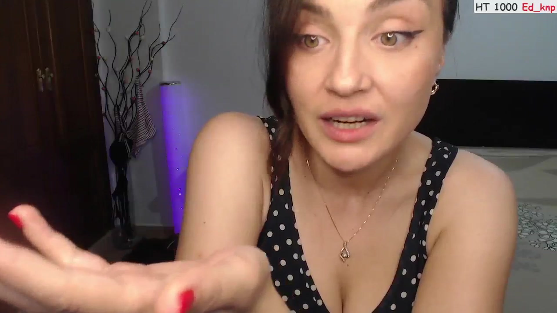 Gallery image thumbnail from ScamRoom's myfreecams stream on, 07/28/2024, 01:20 image 2 of 20