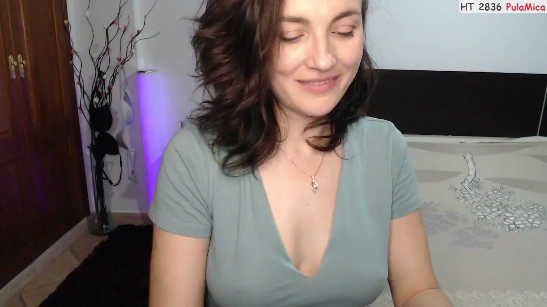 Gallery image thumbnail from ScamRoom's myfreecams stream on, 08/12/2024, 24:42 image 15 of 20