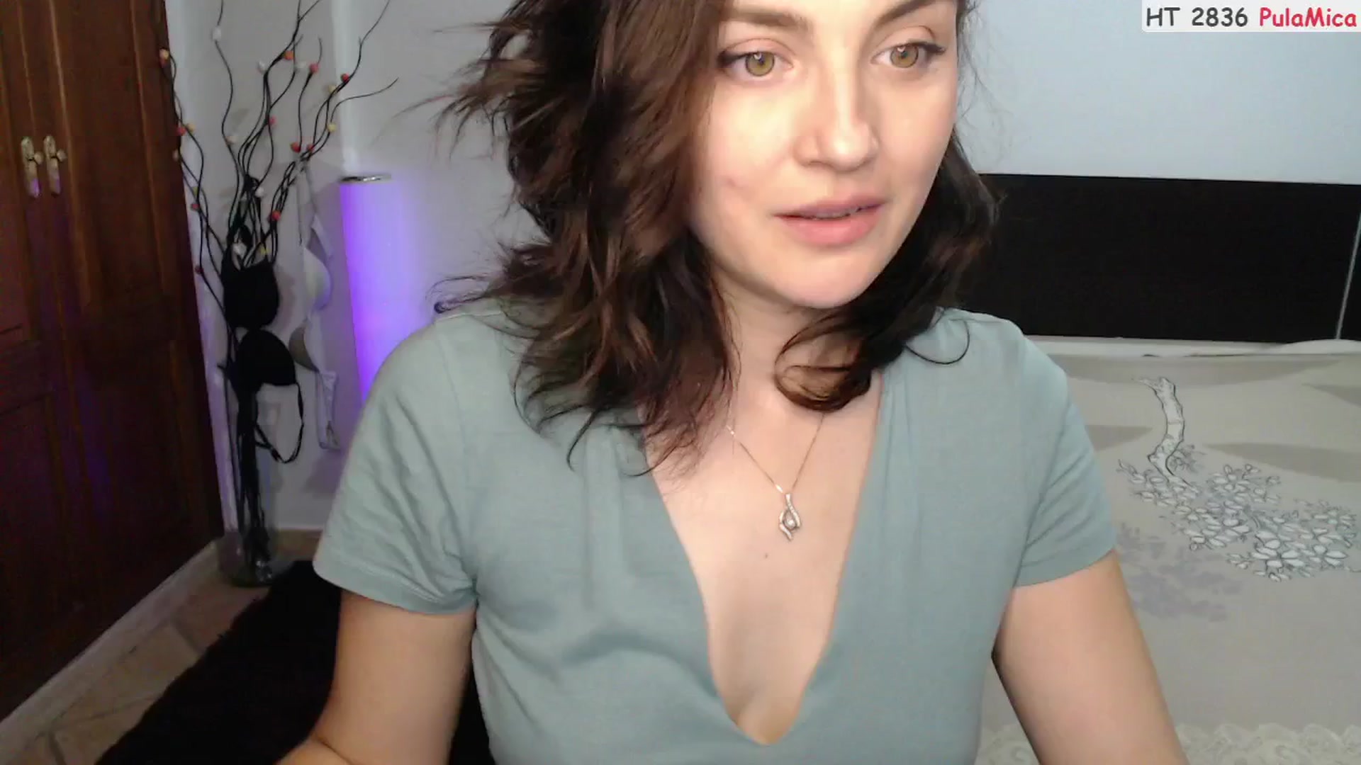 Gallery image thumbnail from ScamRoom's myfreecams stream on, 08/12/2024, 24:42 image 14 of 20