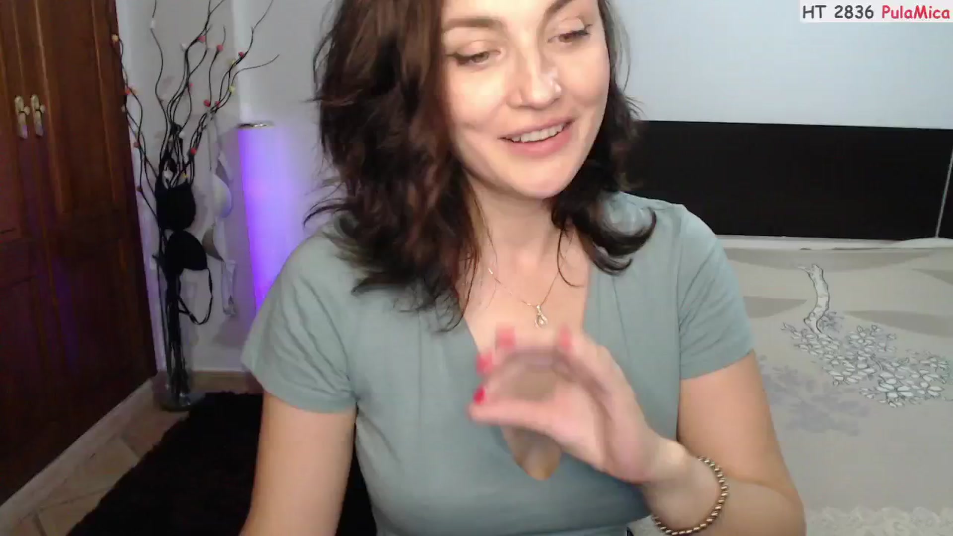 Gallery image thumbnail from ScamRoom's myfreecams stream on, 08/12/2024, 24:42 image 17 of 20