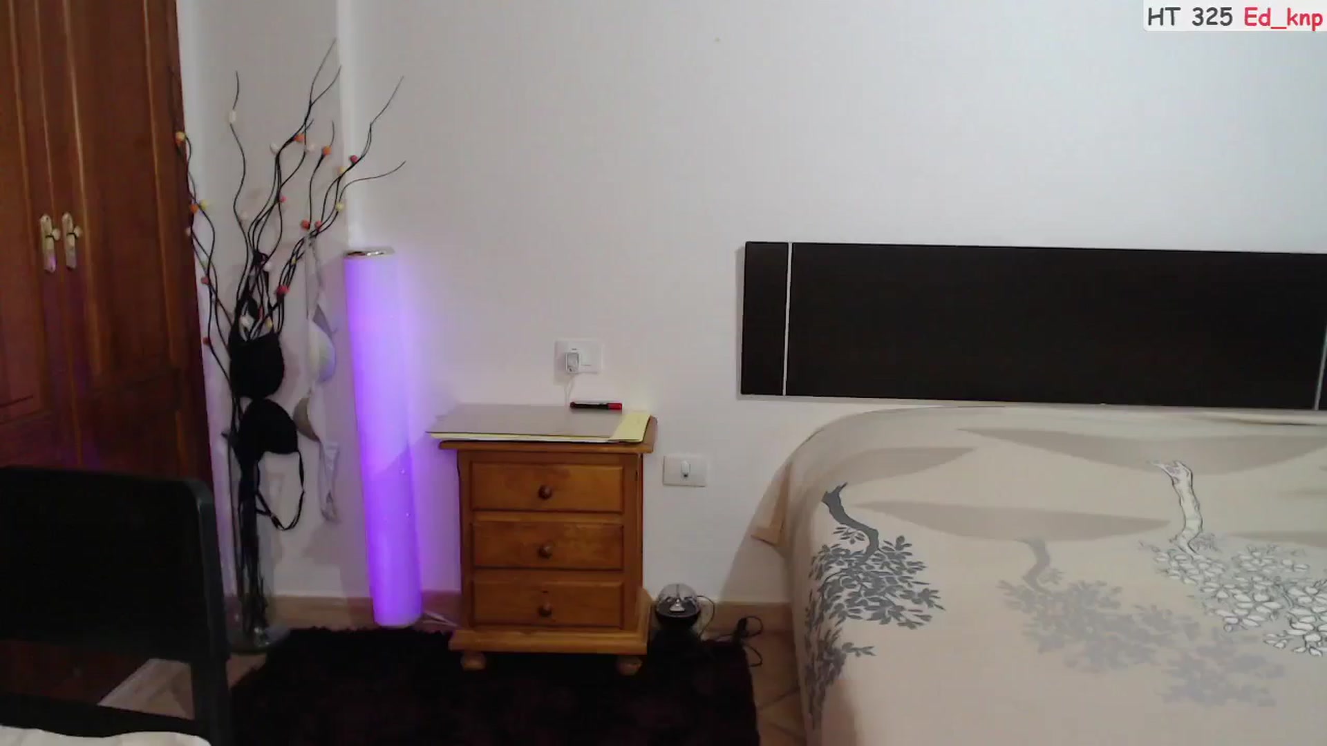 Gallery image thumbnail from ScamRoom's myfreecams stream on, 08/17/2024, 01:12 image 5 of 20