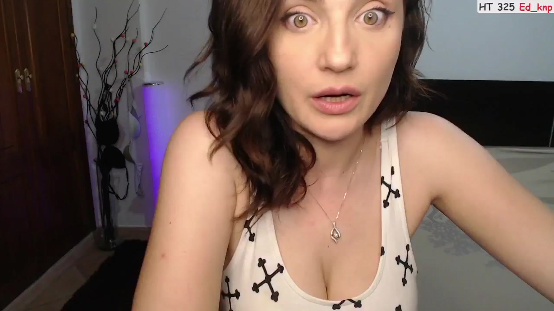 Gallery image thumbnail from ScamRoom's myfreecams stream on, 08/17/2024, 01:12 image 2 of 20