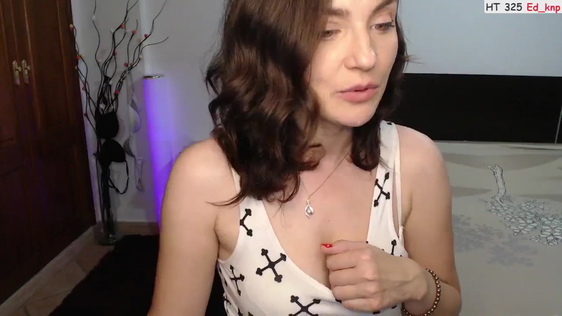 Gallery image thumbnail from ScamRoom's myfreecams stream on, 08/17/2024, 01:12 image 9 of 20