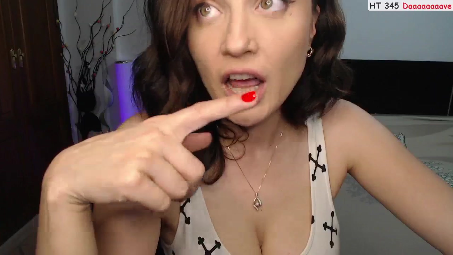 Gallery image thumbnail from ScamRoom's myfreecams stream on, 08/17/2024, 01:12 image 11 of 20