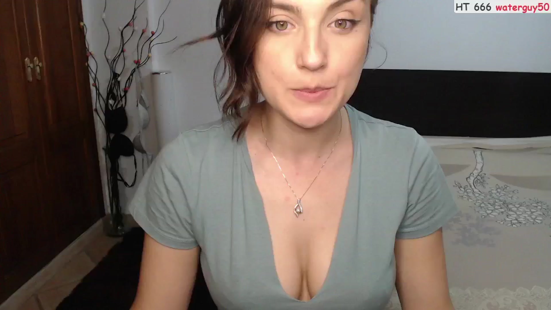 Gallery image thumbnail from ScamRoom's myfreecams stream on, 08/19/2024, 01:10 image 5 of 20