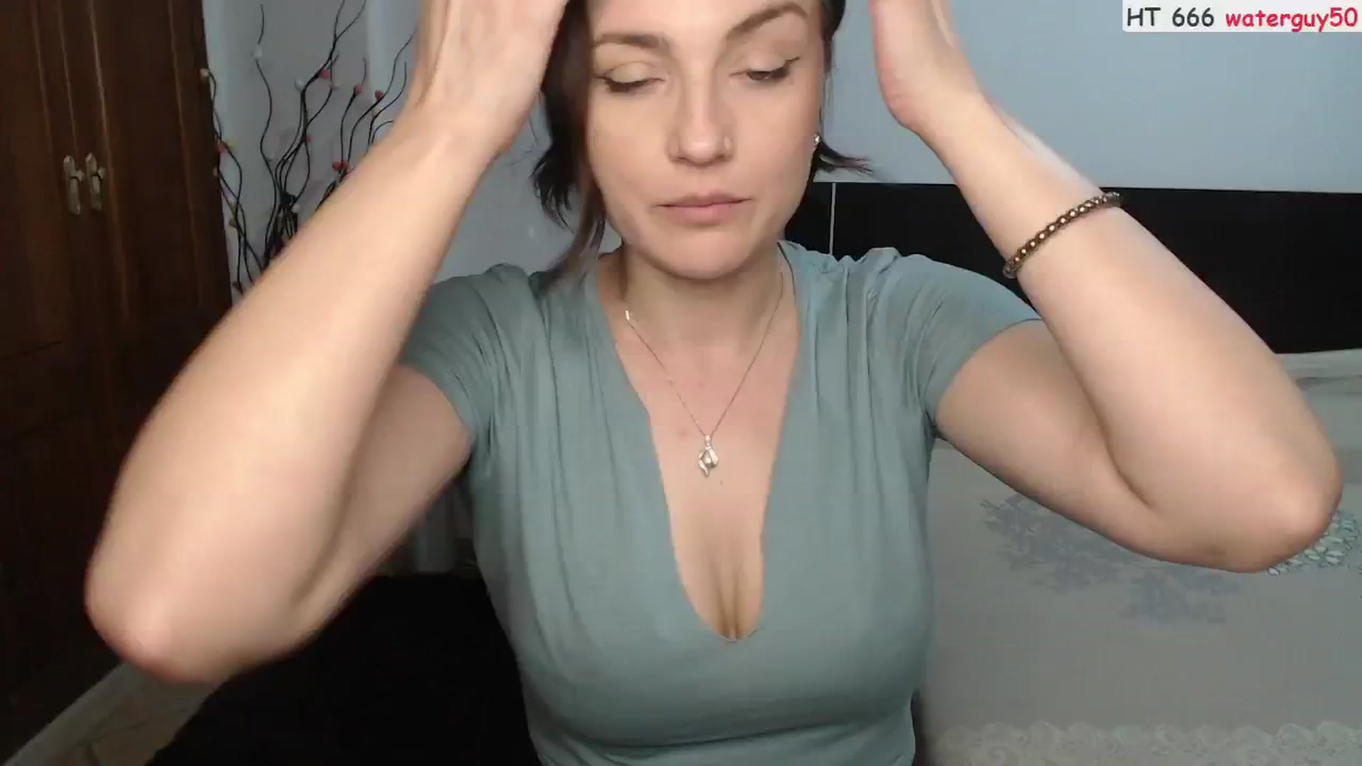 Gallery image thumbnail from ScamRoom's myfreecams stream on, 08/19/2024, 01:10 image 2 of 20