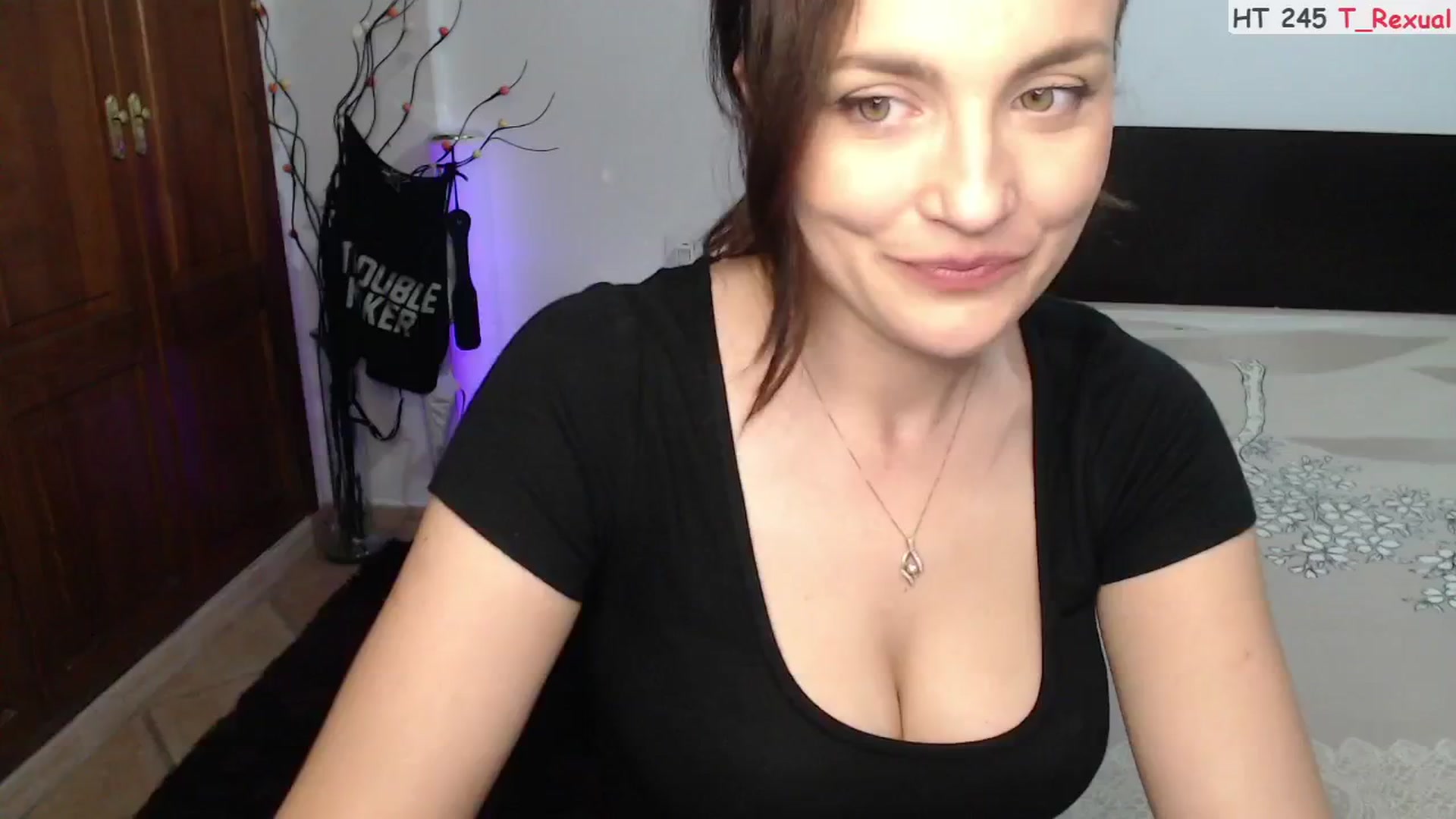 Gallery image thumbnail from ScamRoom's myfreecams stream on, 08/26/2024, 24:02 image 9 of 20