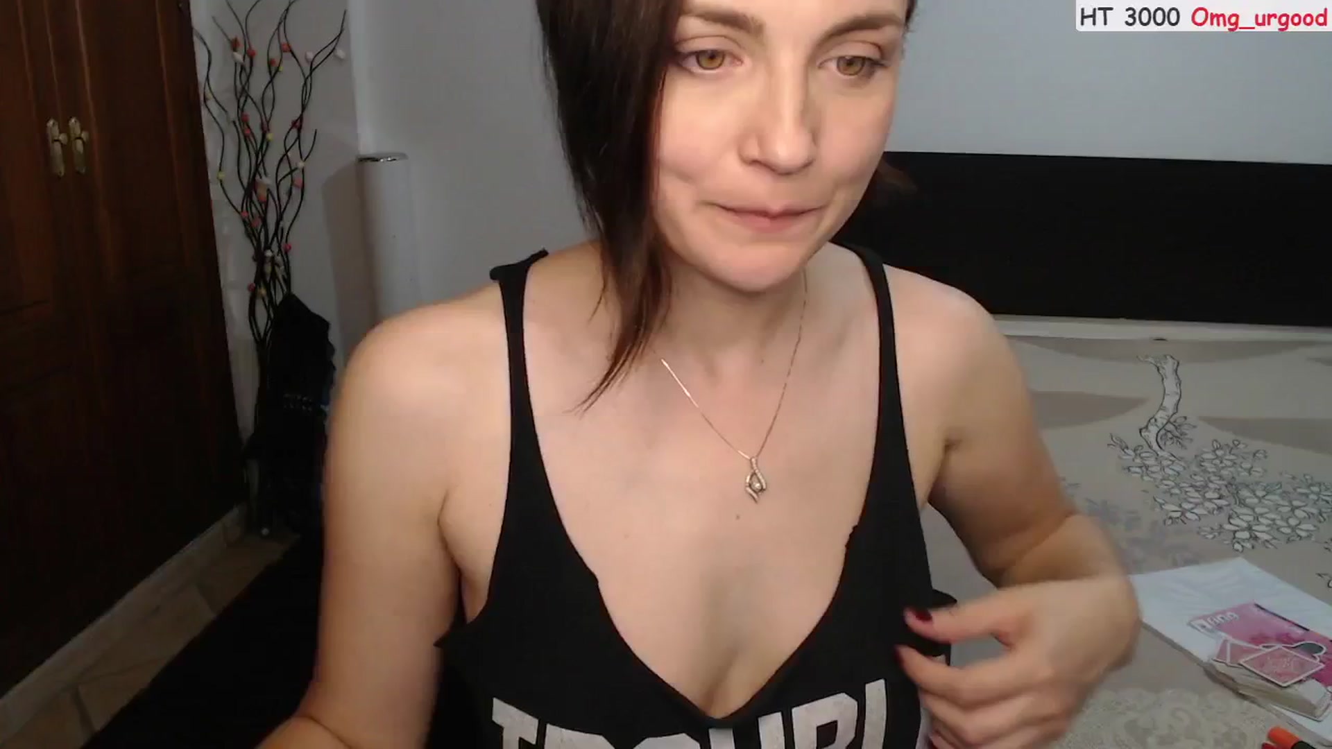 Gallery image thumbnail from ScamRoom's myfreecams stream on, 10/20/2024, 01:14 image 5 of 20