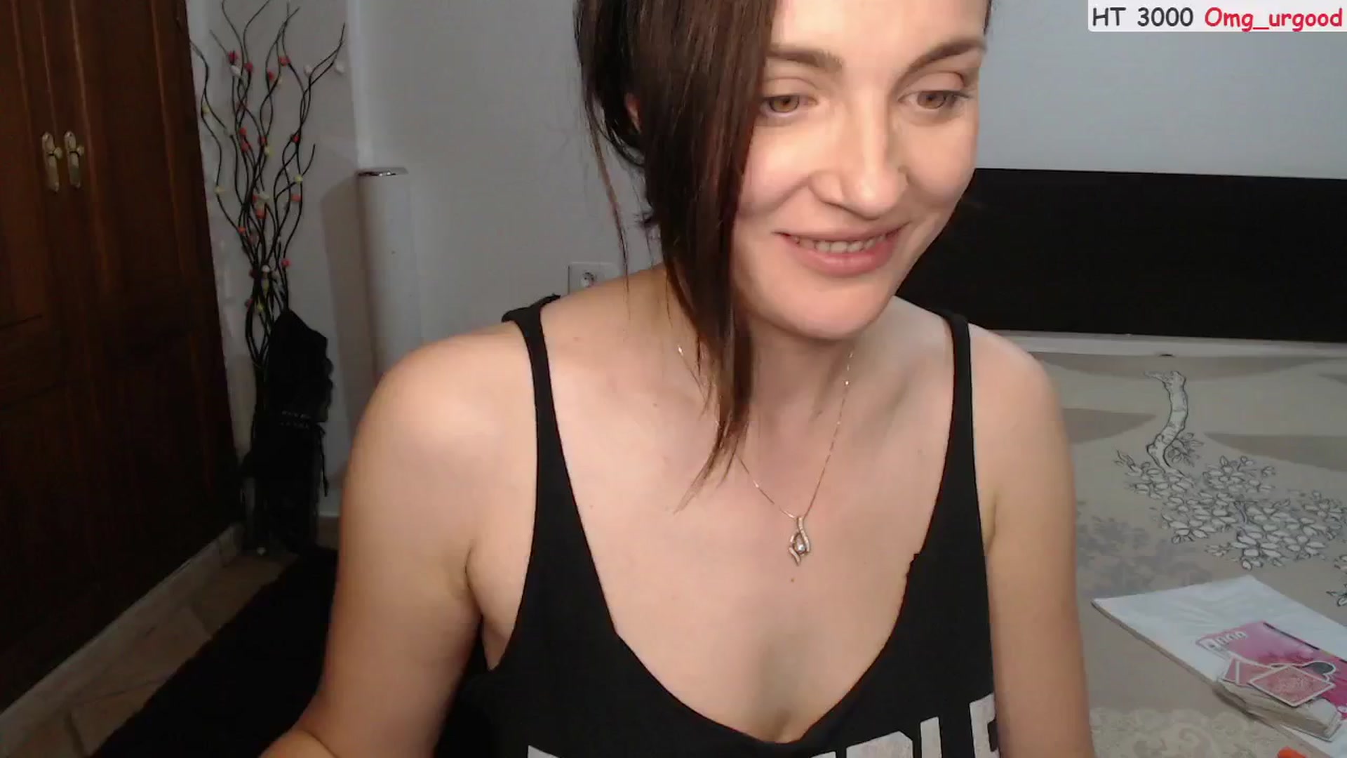 Gallery image thumbnail from ScamRoom's myfreecams stream on, 10/20/2024, 01:14 image 9 of 20