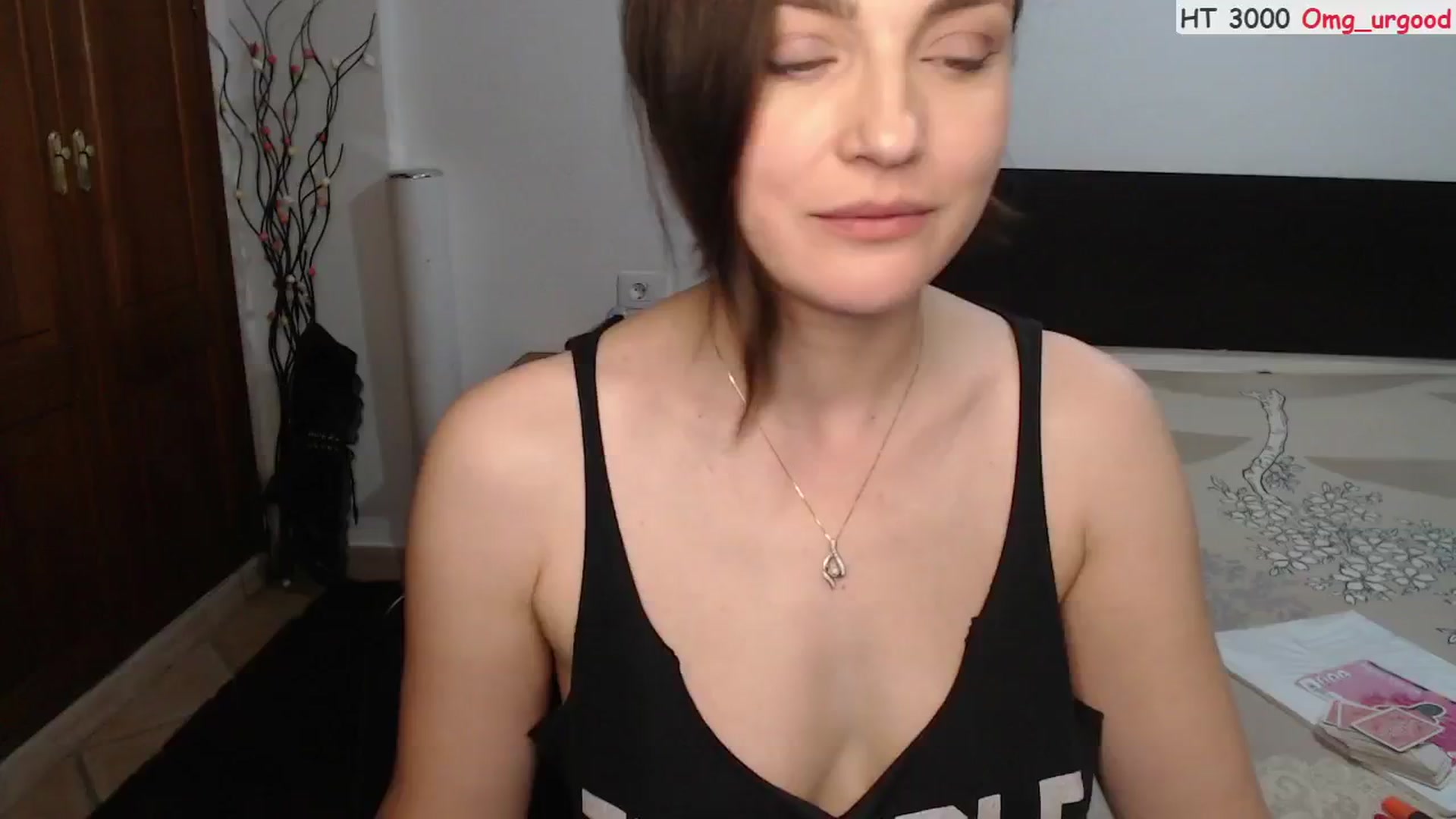 Gallery image thumbnail from ScamRoom's myfreecams stream on, 10/20/2024, 01:14 image 1 of 20