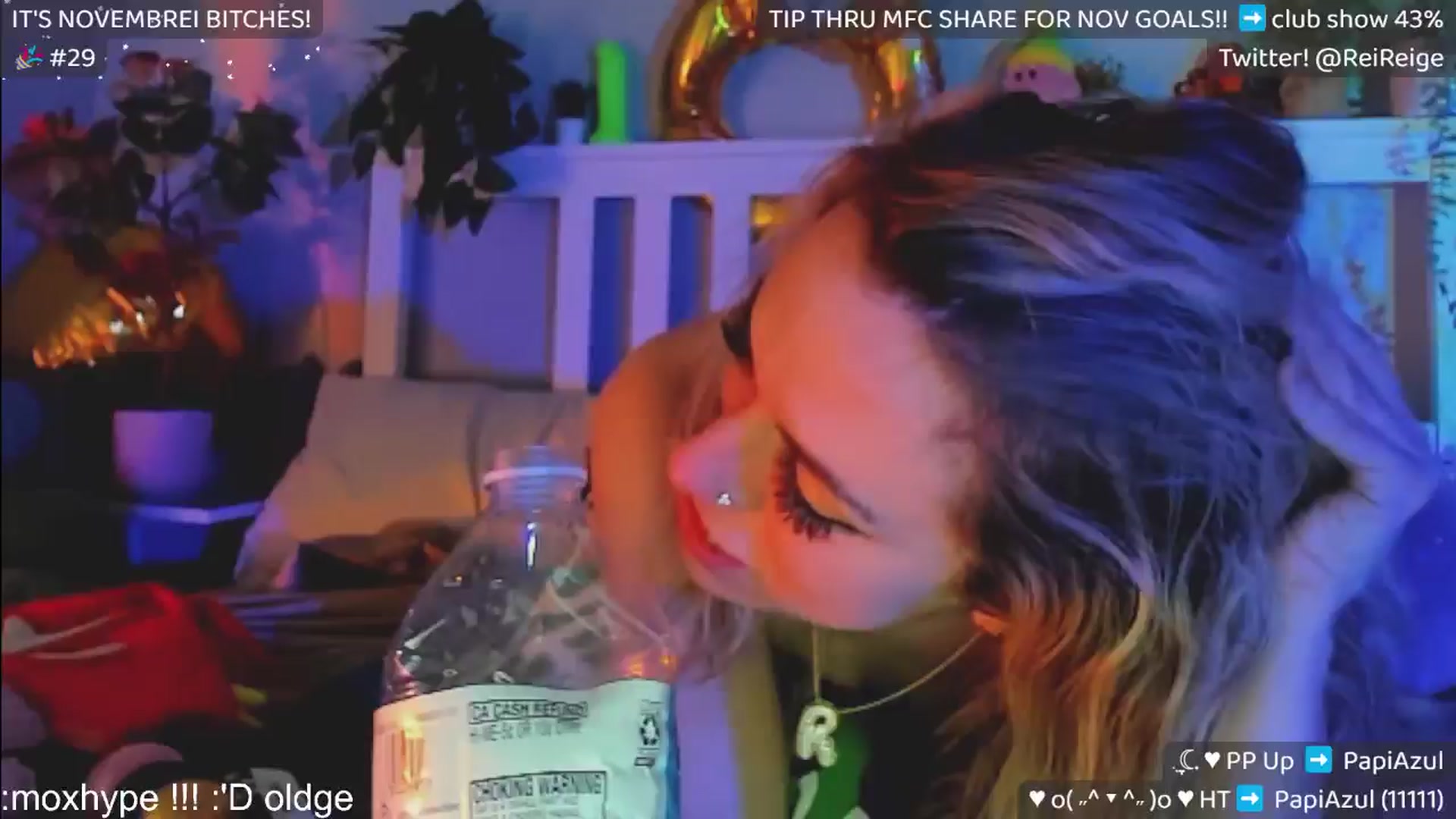 Gallery image thumbnail from Scammiversary's myfreecams stream on, 11/23/2024, 16:55 image 15 of 20