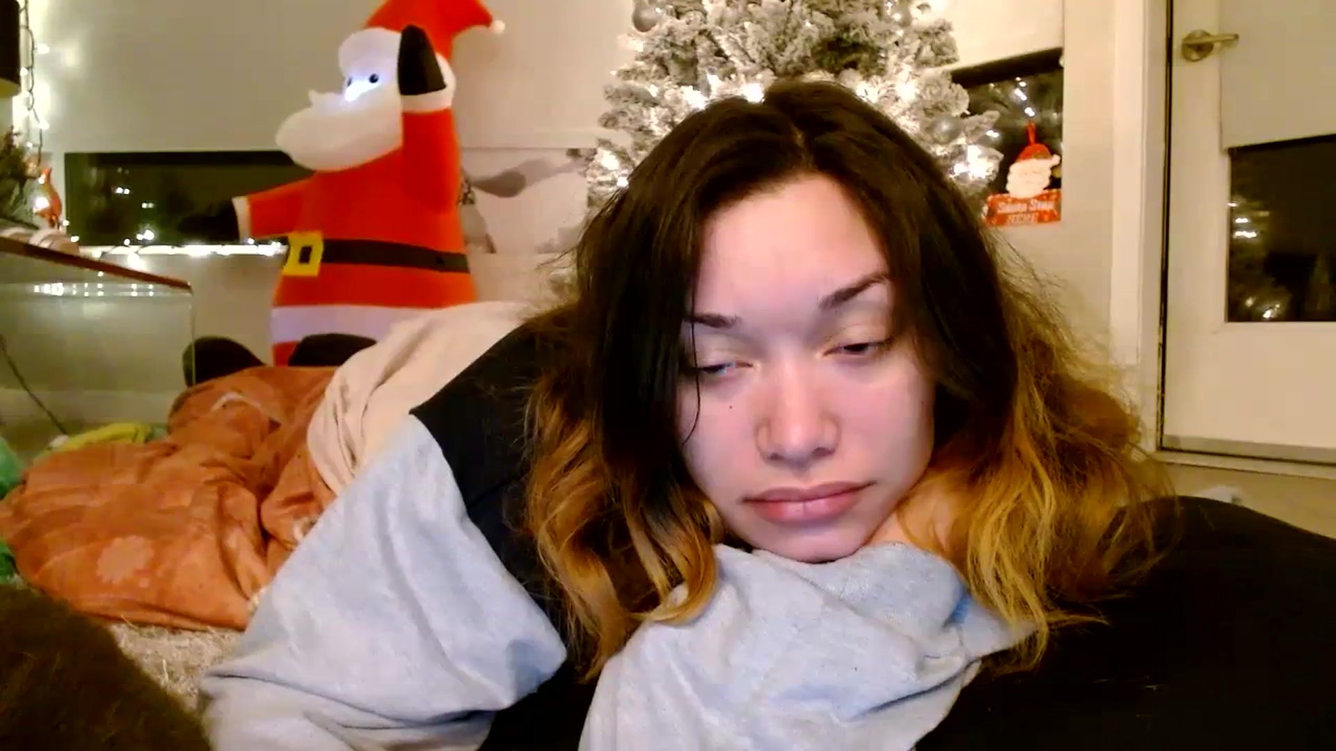 Gallery image thumbnail from Scar__lett's myfreecams stream on, 01/01/2024, 07:15 image 12 of 20